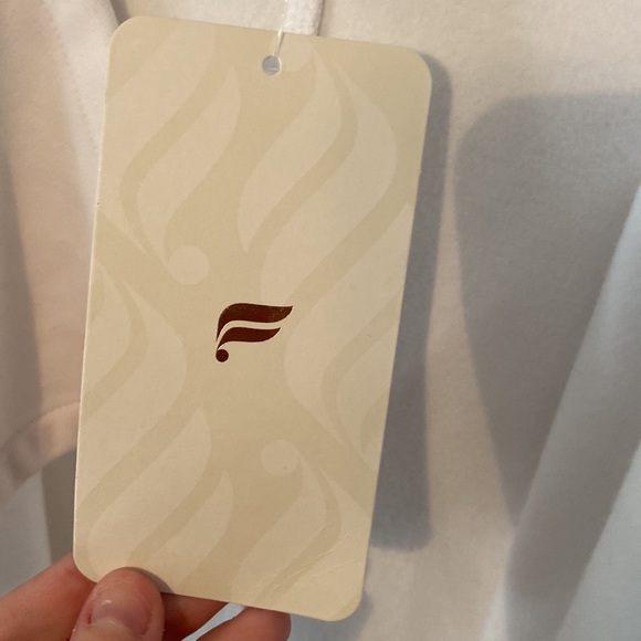 5 for $25 SALE Fabletics White Hannah Vest New With Tags - Picture 6 of 8